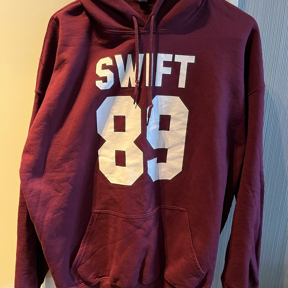 Taylor Swift 89, Gildan Maroon Hoodie with White Print